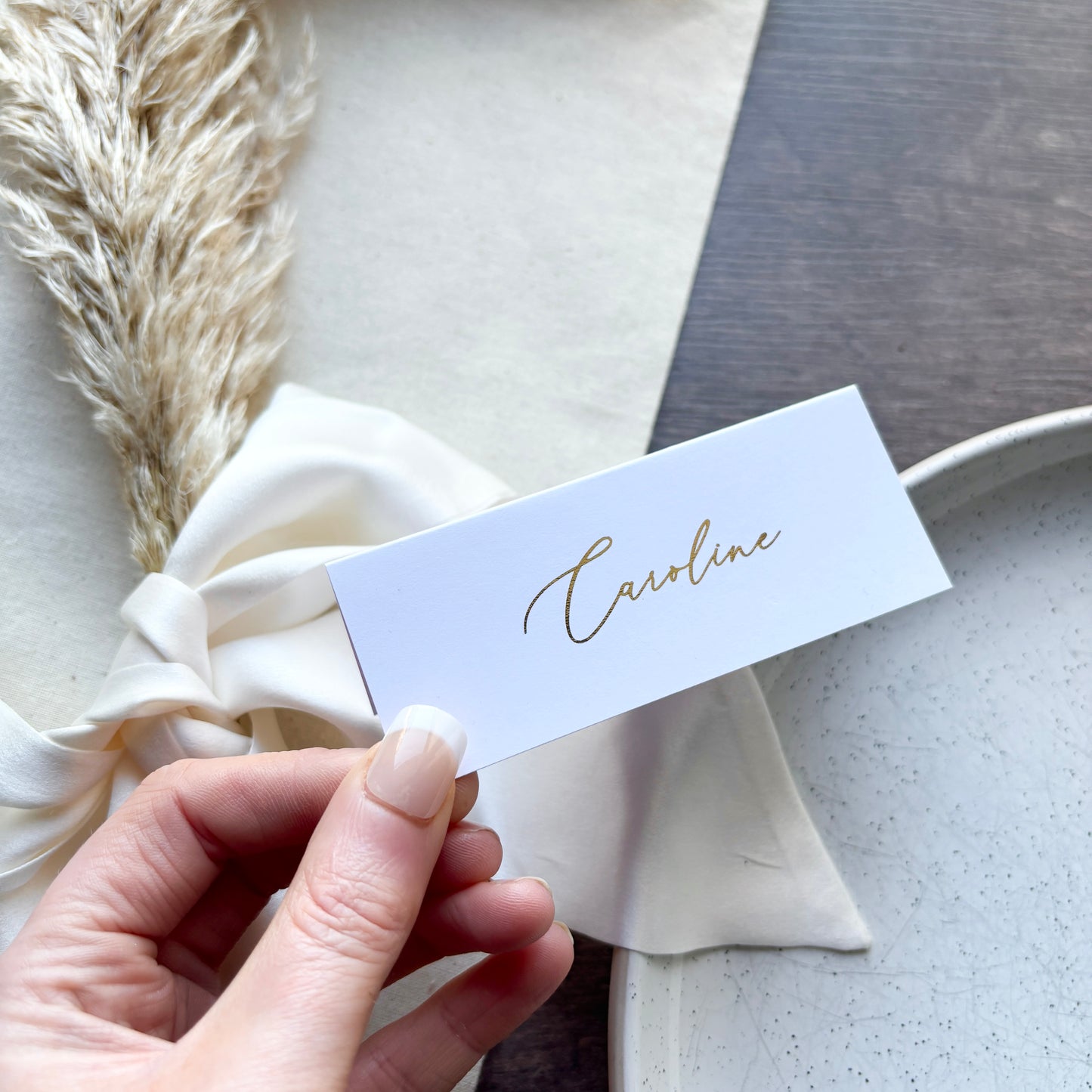 ARI - Folded personalised foiled place cards