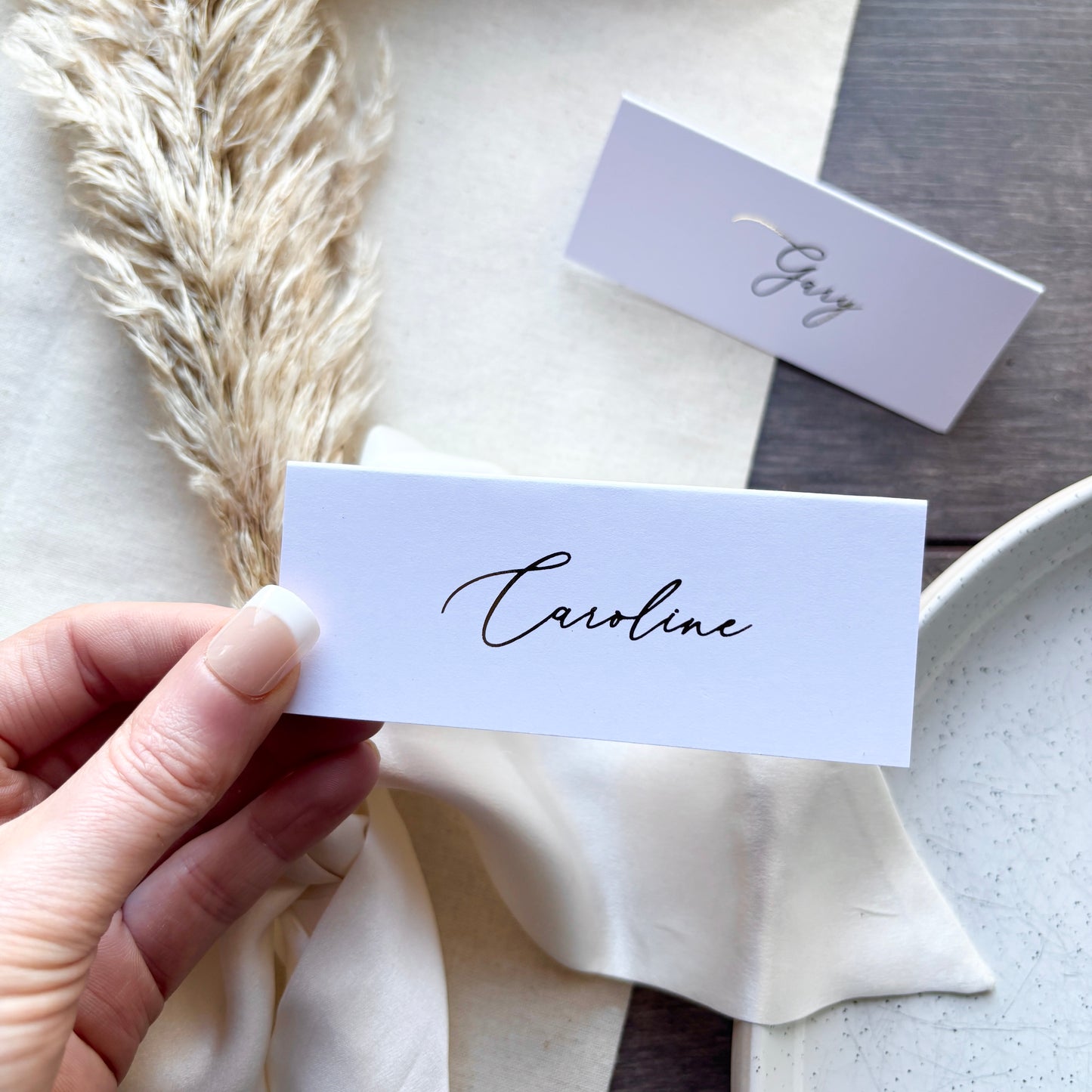 ARI - Folded personalised foiled place cards