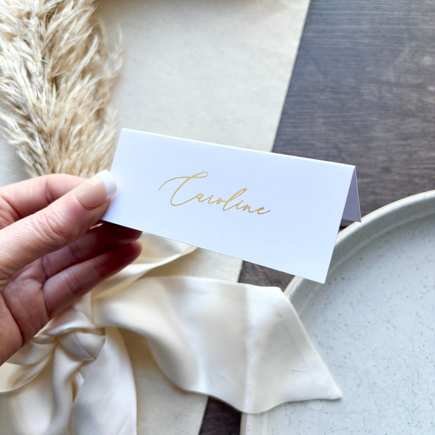 ARI - Folded personalised foiled place cards