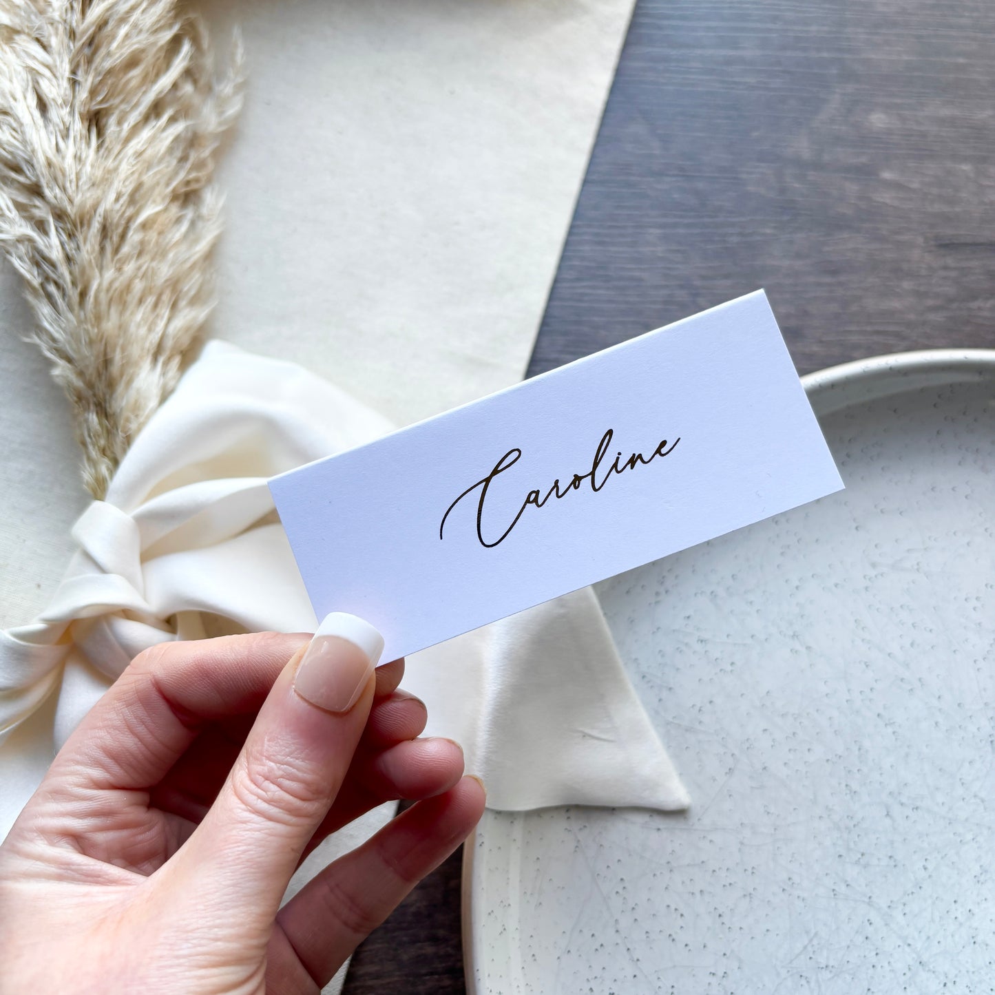 ARI - Folded personalised foiled place cards
