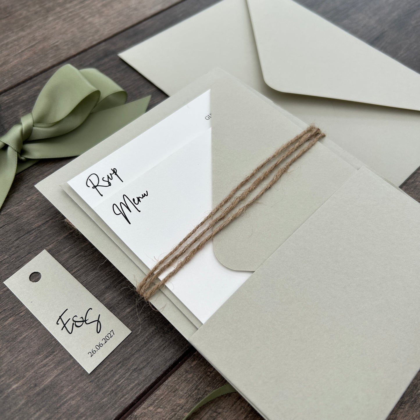 Flat Lay Style / Option of Back Pocket - Style Eva