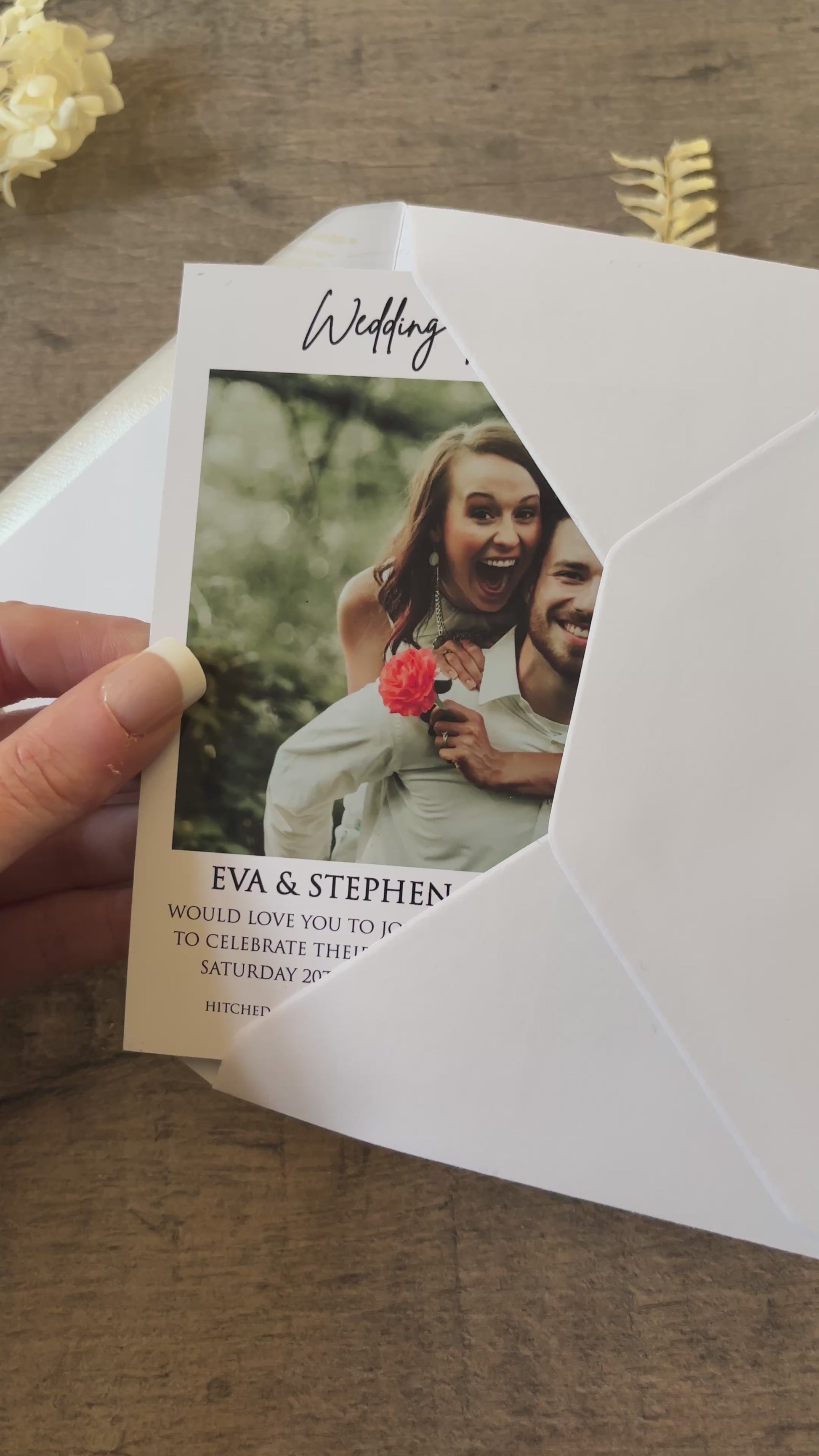 Eva Magnetic Invitation